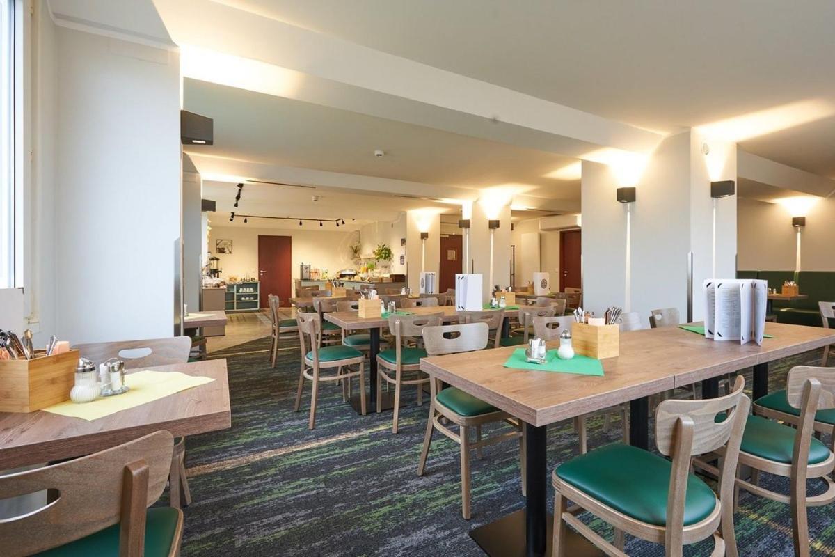 Hotel Anhalt ブレーナ エクステリア 写真