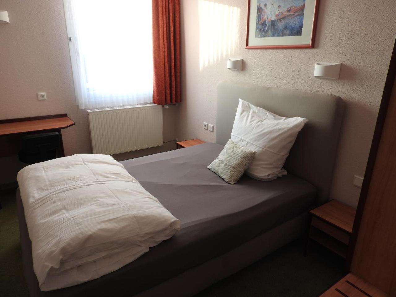 Hotel Anhalt ブレーナ エクステリア 写真